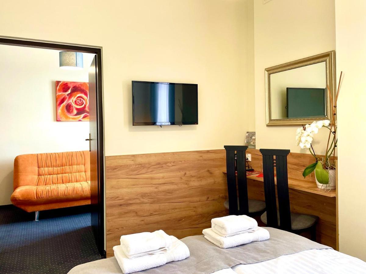 Hotel Seven 7 Kaliszki المظهر الخارجي الصورة