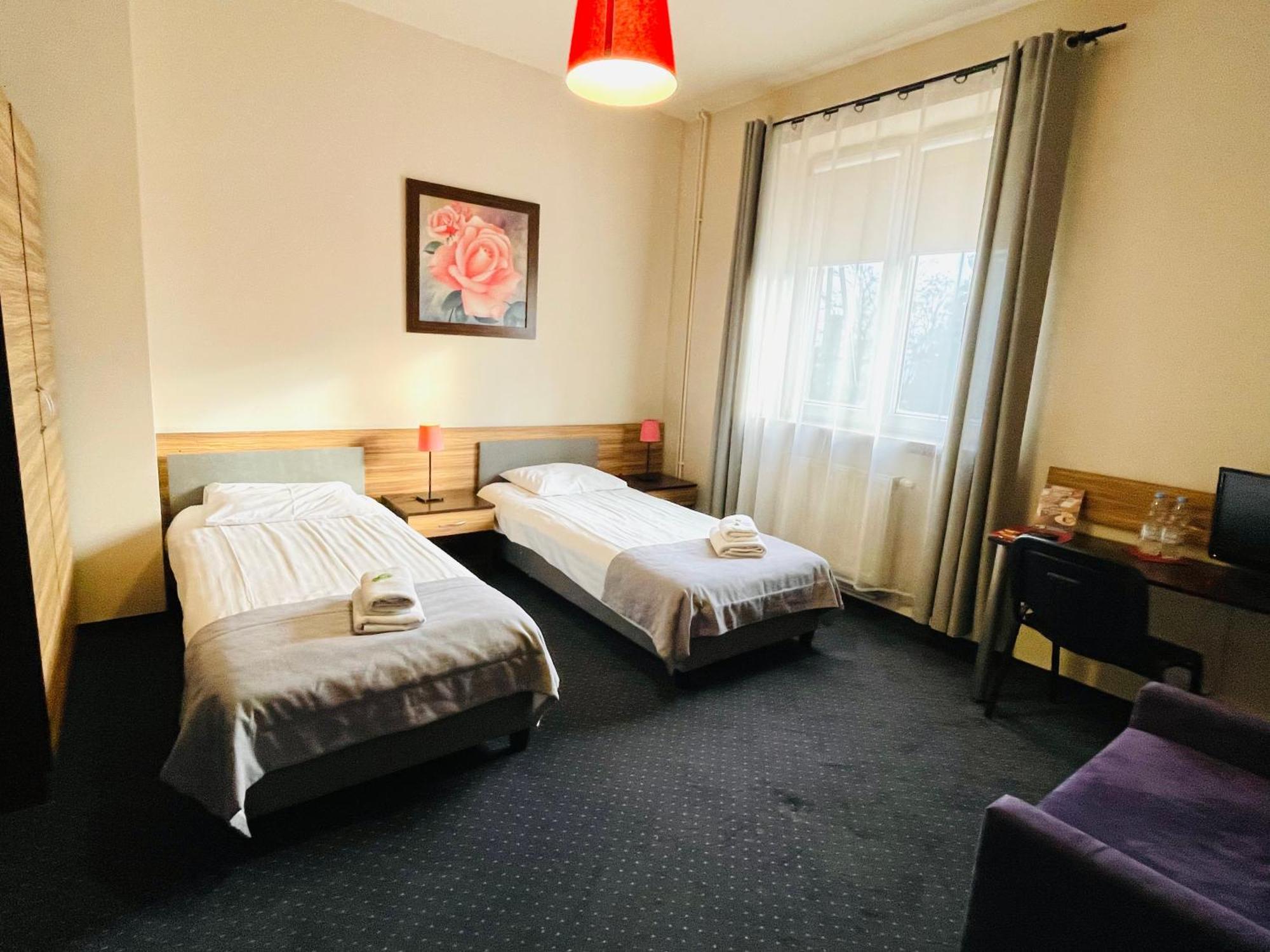 Hotel Seven 7 Kaliszki المظهر الخارجي الصورة