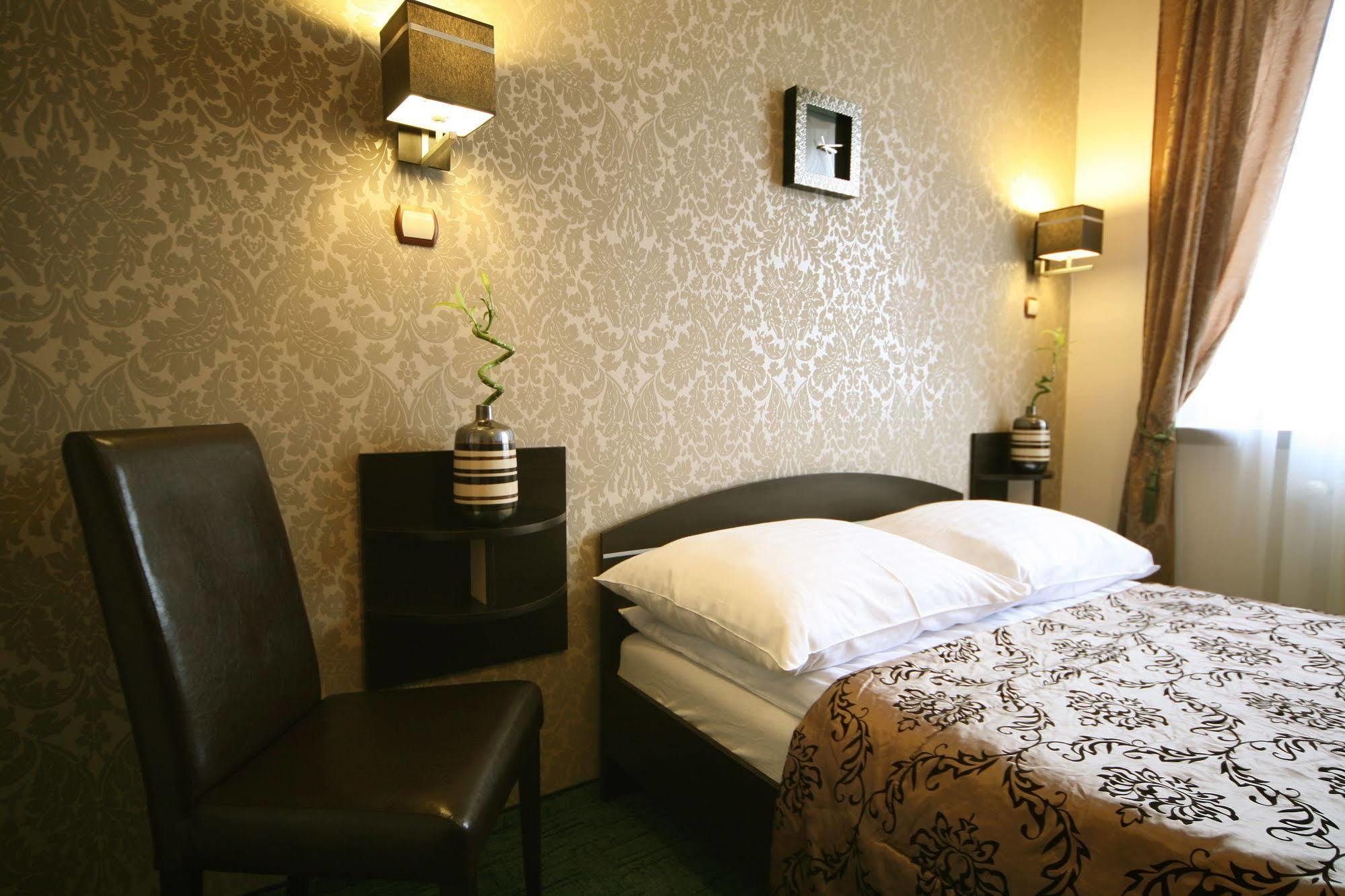 Hotel Seven 7 Kaliszki المظهر الخارجي الصورة
